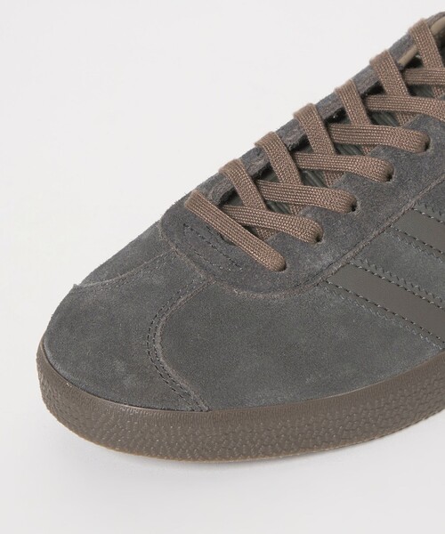 adidas Originals(アディダスオリジナルス)の「【別注】<adidas Originals>ガゼル スニーカー / GAZELLE(スニーカー・レディース・ダークグレー・23cm/22.5cm/25cm/24.5cm/24cm/23.5cm)」の14枚目の写真