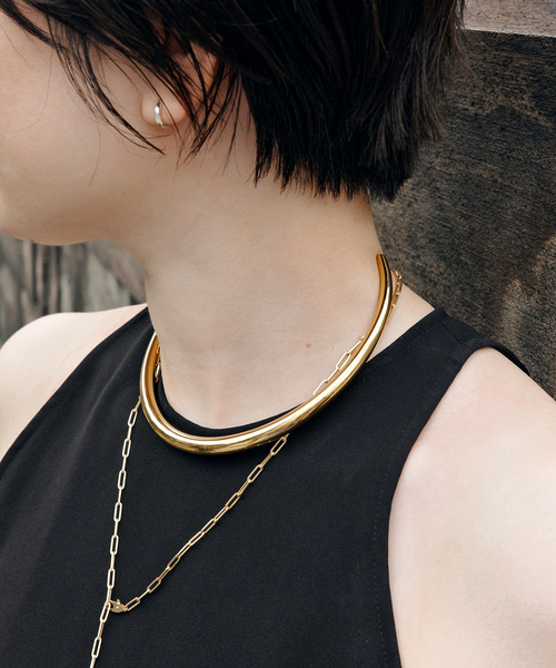 SHASHI(シャシ)の「【SHASHI/シャシ】Cuff Necklace(ネックレス・レディース・ゴールド・FREE)」の2枚目の写真