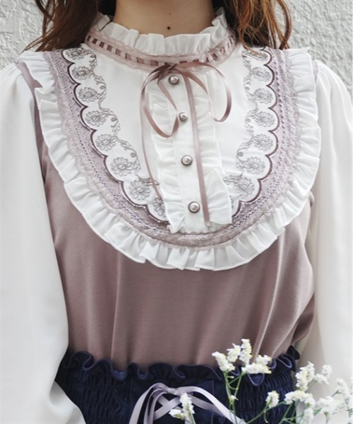 myu:loret(ミュウロレット)の「マーガレット刺繍トップス(Tシャツ/カットソー・レディース・キナリ/ピンク・FREE)」の11枚目の写真