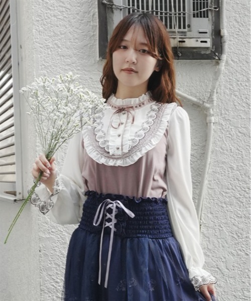 myu:loret(ミュウロレット)の「マーガレット刺繍トップス(Tシャツ/カットソー・レディース・キナリ/ピンク・FREE)」の12枚目の写真