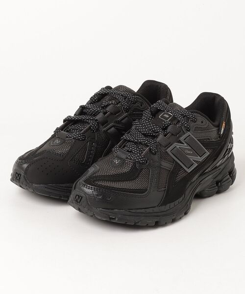 NEW BALANCE(ニューバランス)の「1906R(スニーカー・メンズ・ブラック/グレー×ホワイト・23.5cm/23.0cm/22.5cm/22.0cm/30.0cm/29.0cm/28.5cm/28.0cm/27.5cm/27.0cm/26.5cm/26.0cm/25.5cm/25.0cm/24.5cm/24.0cm)」の4枚目の写真