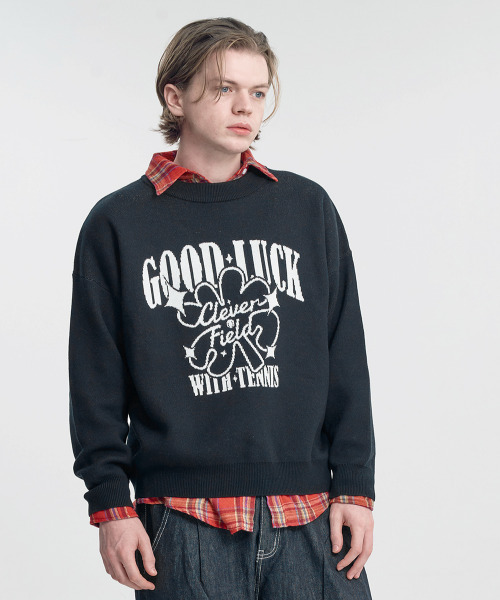 CLEVER FIELD(クレバーフィールド)の「グッドラッククローバーグラフィックニット_ブラック(ニット/セーター・メンズ・ブラック・LARGE/X-LARGE)」の2枚目の写真