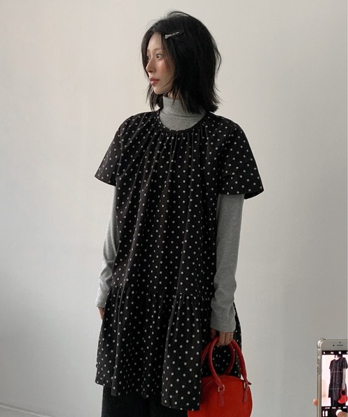 WEGO(ウィゴー)の「ドット柄ギャザー切換えミドル丈ワンピース(ワンピース・レディース・ブラック/ホワイト・FREE)」の19枚目の写真