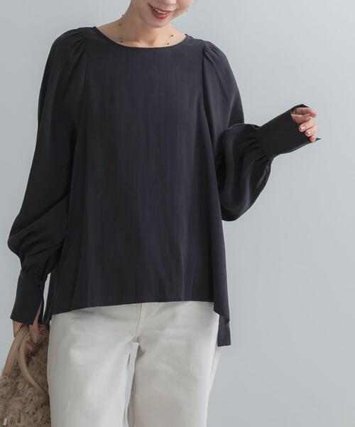 URBAN RESEARCH ROSSO WOMEN(アーバンリサーチ ロッソ)の「『WEB/一部店舗限定』ギャザーショルダーバックリボンブラウス(シャツ/ブラウス・レディース・ブラウン/オフホワイト/ネイビー・FREE)」の3枚目の写真