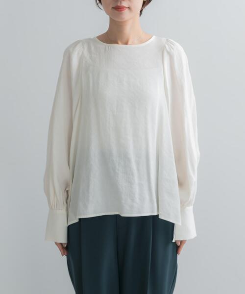 URBAN RESEARCH ROSSO WOMEN(アーバンリサーチ ロッソ)の「『WEB/一部店舗限定』ギャザーショルダーバックリボンブラウス(シャツ/ブラウス・レディース・ブラウン/オフホワイト/ネイビー・FREE)」の7枚目の写真