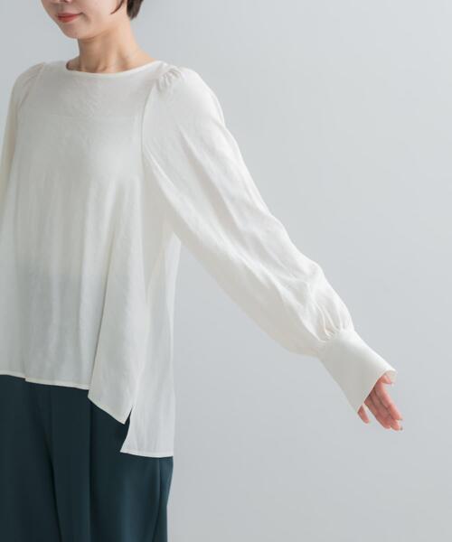 URBAN RESEARCH ROSSO WOMEN(アーバンリサーチ ロッソ)の「『WEB/一部店舗限定』ギャザーショルダーバックリボンブラウス(シャツ/ブラウス・レディース・ブラウン/オフホワイト/ネイビー・FREE)」の10枚目の写真
