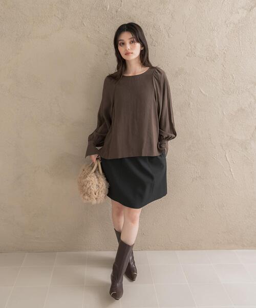 URBAN RESEARCH ROSSO WOMEN(アーバンリサーチ ロッソ)の「『WEB/一部店舗限定』ギャザーショルダーバックリボンブラウス(シャツ/ブラウス・レディース・ブラウン/オフホワイト/ネイビー・FREE)」の19枚目の写真