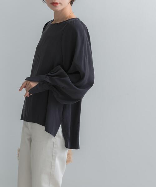 URBAN RESEARCH ROSSO WOMEN(アーバンリサーチ ロッソ)の「『WEB/一部店舗限定』ギャザーショルダーバックリボンブラウス(シャツ/ブラウス・レディース・ブラウン/オフホワイト/ネイビー・FREE)」の22枚目の写真