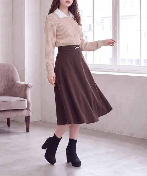 ASTORIA ODIER(アストリアオディール)の「襟フェザーケーブルカーディガン(ニット/セーター・レディース・ライトグレー/ベージュ/ワイン・MEDIUM)」の11枚目の写真