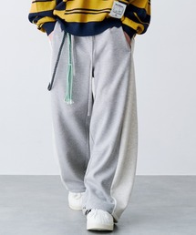 SeeSew（シーソー）の「【UNISEX】SOFTTEX CURVE PANTS with STRAP/ソフトテックスカーブパンツ（ストラップ付き）（スウェットパンツ）」