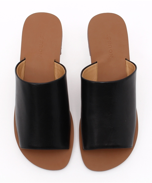 MOUSSY（マウジー）の「FLAT SANDALS（サンダル・レディース・ブラウン/ブラック/レッド・SMALL/MEDIUM/LARGE）」の5枚目の写真
