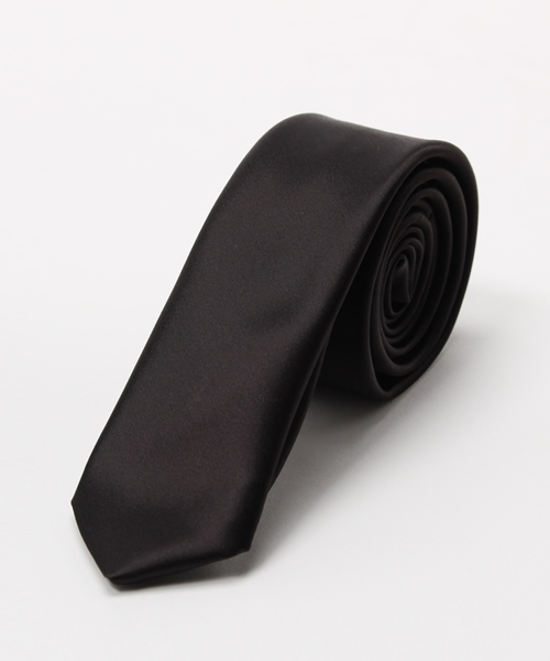 ADPOSION（アドポーション）の「【日本製】ソリッドカラー アセテートナロータイ（ネクタイ・メンズ・ブラック/ホワイト/ボルドー/ネイビー/グレー/シルバー/グリーン/パープル/ブルー/サックスブルー・FREE）」の4枚目の写真