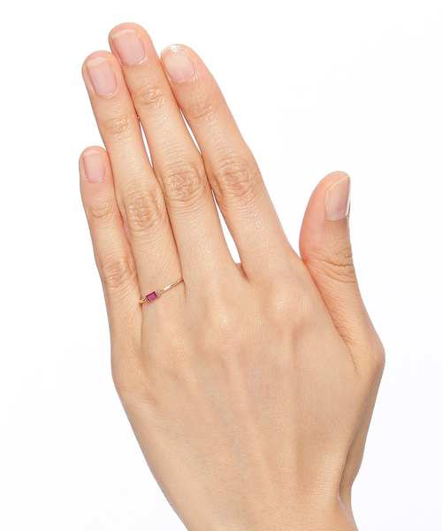 COCOSHNIK（ココシュニック）の「カラーストーン(ルビー) バゲットカットリング（リング・レディース・イエローゴールド/ゴールド系・12/8/10/14号）」の6枚目の写真