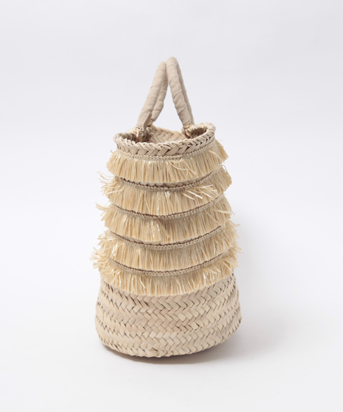 AMERICAN RAG CIE(アメリカンラグシー)の「CATERINA BERTINI フリンジカゴバッグ S(かごバッグ・レディース・ナチュラル・ONE SIZE)」の2枚目の写真