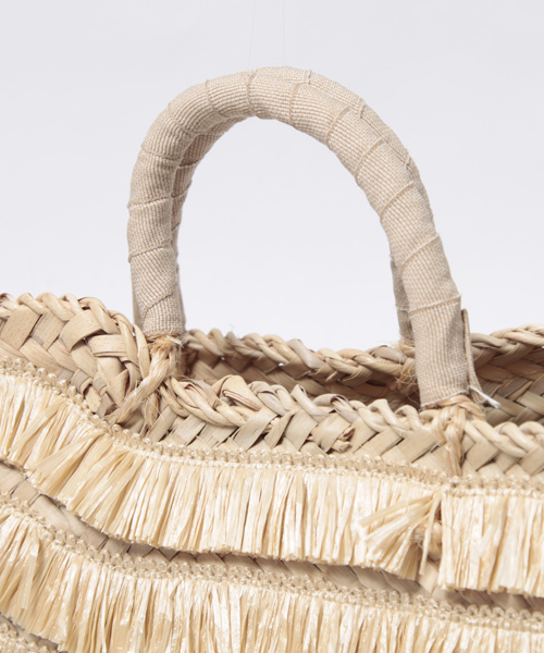 AMERICAN RAG CIE(アメリカンラグシー)の「CATERINA BERTINI フリンジカゴバッグ S(かごバッグ・レディース・ナチュラル・ONE SIZE)」の4枚目の写真