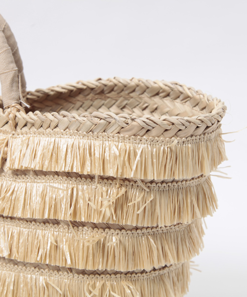 AMERICAN RAG CIE(アメリカンラグシー)の「CATERINA BERTINI フリンジカゴバッグ S(かごバッグ・レディース・ナチュラル・ONE SIZE)」の5枚目の写真
