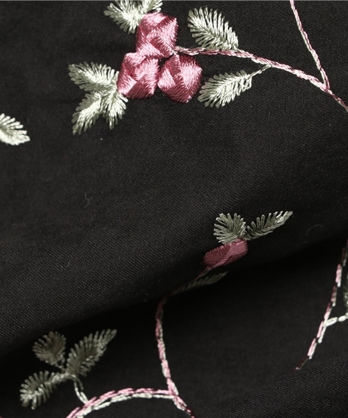 one after another NICE CLAUP（ワンアフターアナザーナイスクラップ）の「総刺繍ブラウス（シャツ/ブラウス・レディース・ピンク/レッド/ブラック・FREE）」の10枚目の写真