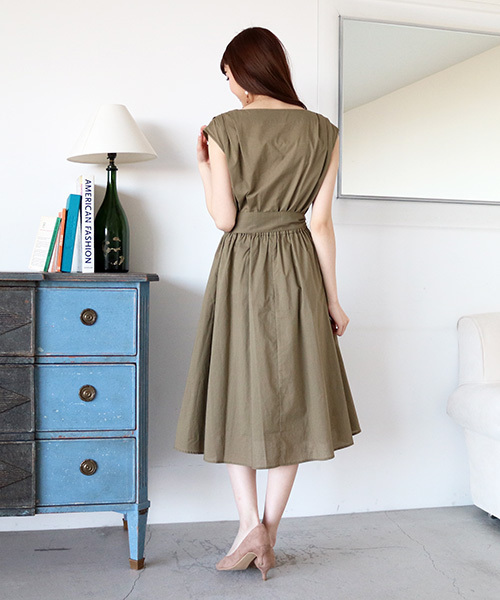 N.（N. Natural Beauty Basic）（エヌエヌナチュラルビューティーベーシック）の「コットンローンミモレワンピース（ワンピース・レディース・グレー/イエロー/ネイビー/オレンジ/カーキ・MEDIUM）」の8枚目の写真