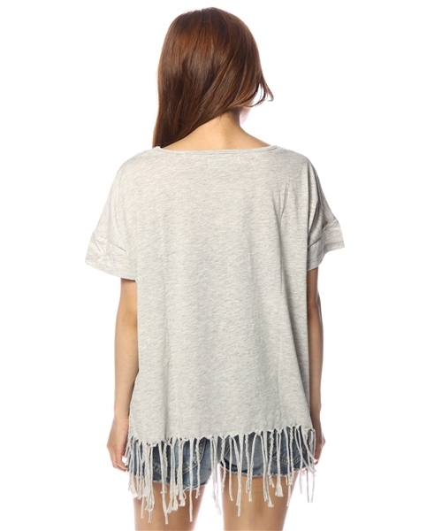 LOVE GIRLS MARKET（ラブ ガール マーケット）の「フリンジトップス（Tシャツ/カットソー・レディース・ホワイト/グレー/スミクロ・FREE）」の4枚目の写真