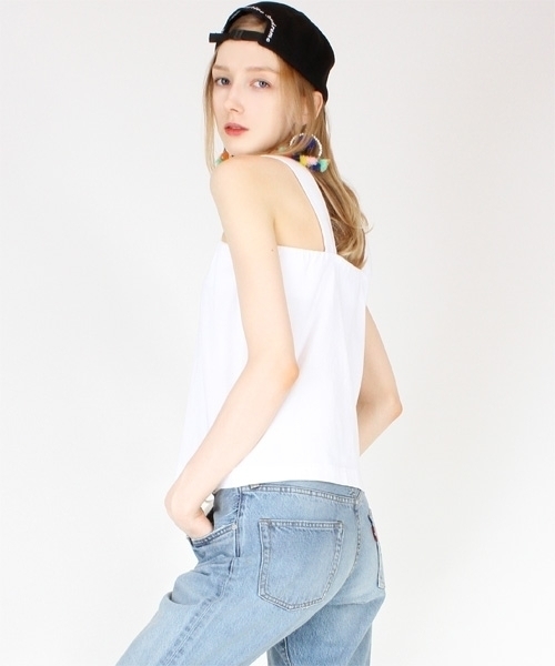 RNA（アールエヌエー）の「M0723 ワイドストラップキャミ（キャミソール・レディース・ホワイト/レッド/ブラック/ブルー・MEDIUM）」の9枚目の写真