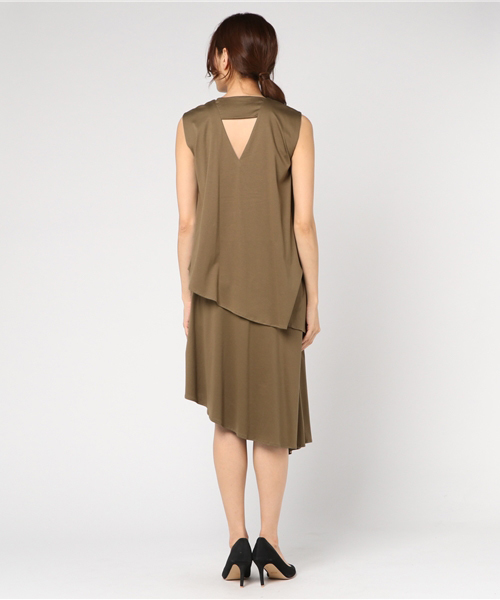 PEGGY LANA（ペギーラナ）の「Asymmetric Layered OP（ワンピース・レディース・ネイビー/ブラウン/ブルー・1/2）」の6枚目の写真