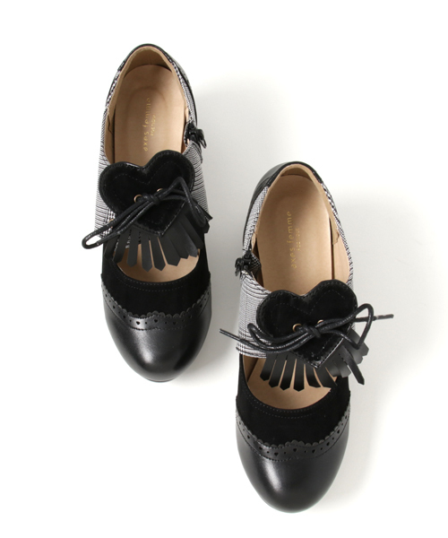 axes femme POETIQUE（アクシーズファムポエティック）の「ハートオックスフォード（パンプス・レディース・ベージュ/ネイビー/ブラック・MEDIUM/LARGE）」の5枚目の写真