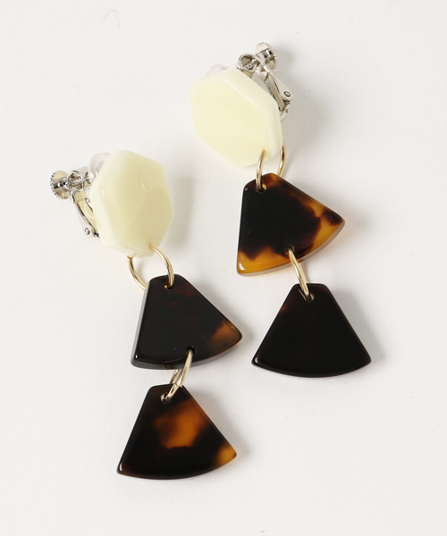 ACCOMMODE(アコモデ)の「ミラーイヤリング2(イヤリング・レディース・ブラック/ベージュ/ブラウン/ブラウン系その他/A/B/C/D/E・FREE)」の3枚目の写真