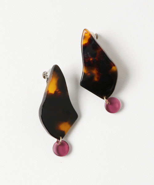 ACCOMMODE(アコモデ)の「ミラーイヤリング2(イヤリング・レディース・ブラック/ベージュ/ブラウン/ブラウン系その他/A/B/C/D/E・FREE)」の1枚目の写真