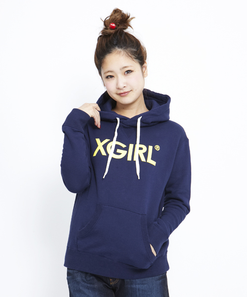 X-girl（エックスガール）の「OVER SIZED BRUSH SWEAT HOODY（パーカー・レディース・ブラック/アッシュグレー/ネイビー・ONE SIZE）」の3枚目の写真