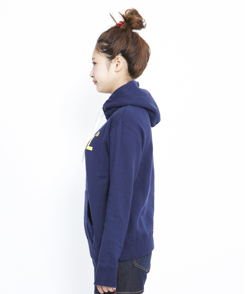 X-girl（エックスガール）の「OVER SIZED BRUSH SWEAT HOODY（パーカー・レディース・ブラック/アッシュグレー/ネイビー・ONE SIZE）」の4枚目の写真