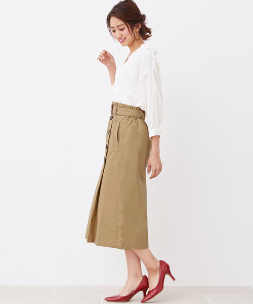 Pierrot（ピエロ）の「綿ツイルベルト付きトレンチスカート（スカート・レディース・ベージュ/ライトベージュ/カーキ/ネイビー・M）」の13枚目の写真