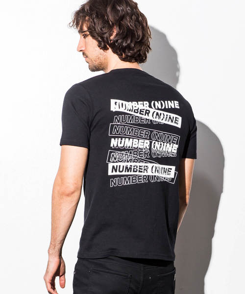 NUMBER (N)INE DENIM（ナンバーナインデニム）の「NUMBER (N)INE DENIM(ナンバーナインデニム)ロゴパターンプリントTシャツ（Tシャツ/カットソー・メンズ・ホワイト/ブラック・SMALL/MEDIUM/LARGE/X-LARGE）」の4枚目の写真