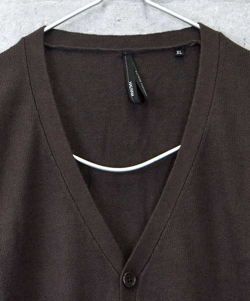 Anytime Songs(エニータイムソングス)の「Vネックカーディガン(ニット/セーター・メンズ・チャコール/ブルー/ブラック/グレー系その他/マスタード/ワインレッド/ネイビー/ブラック系その他/ブラウン・LARGE/MEDIUM/X-LARGE)」の19枚目の写真