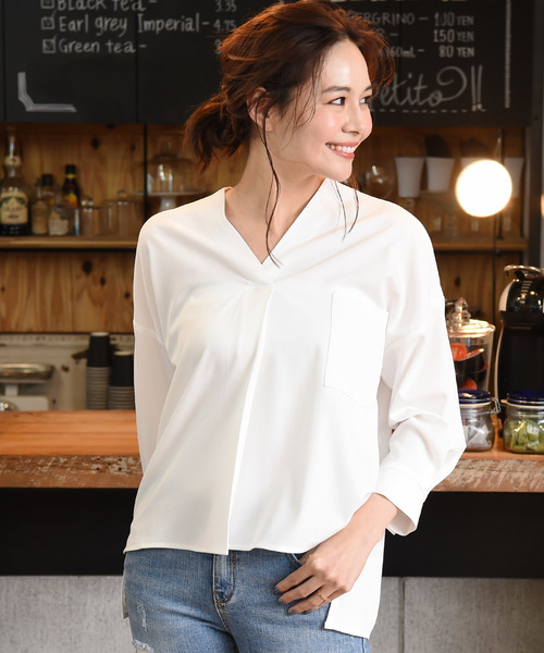 Luz Llena(ラズレナ)の「厚手ジョーゼット10分袖スキッパーシャツ(シャツ/ブラウス・レディース・オフホワイト/ブラック/モカ・MEDIUM)」の1枚目の写真