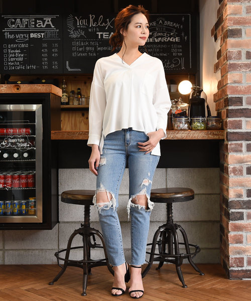 Luz Llena(ラズレナ)の「厚手ジョーゼット10分袖スキッパーシャツ(シャツ/ブラウス・レディース・オフホワイト/ブラック/モカ・MEDIUM)」の6枚目の写真