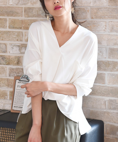 Luz Llena(ラズレナ)の「厚手ジョーゼット10分袖スキッパーシャツ(シャツ/ブラウス・レディース・オフホワイト/ブラック/モカ・MEDIUM)」の16枚目の写真