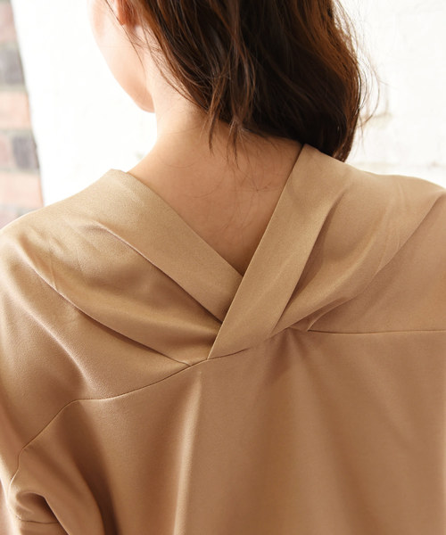 Luz Llena(ラズレナ)の「厚手ジョーゼット10分袖スキッパーシャツ(シャツ/ブラウス・レディース・オフホワイト/ブラック/モカ・MEDIUM)」の10枚目の写真