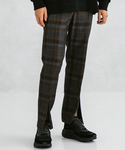UNITED TOKYO（ユナイテッドトウキョウ）の「スリットフレアパンツ（その他パンツ・メンズ・ブラウン/ネイビー・1/2/3）」の2枚目の写真