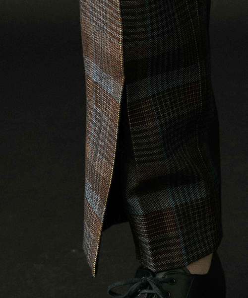 UNITED TOKYO（ユナイテッドトウキョウ）の「スリットフレアパンツ（その他パンツ・メンズ・ブラウン/ネイビー・1/2/3）」の11枚目の写真