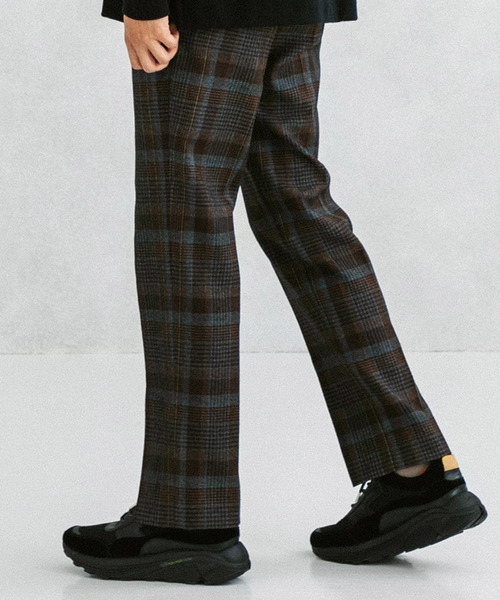 UNITED TOKYO（ユナイテッドトウキョウ）の「スリットフレアパンツ（その他パンツ・メンズ・ブラウン/ネイビー・1/2/3）」の18枚目の写真