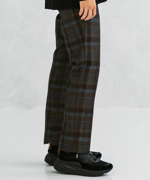 UNITED TOKYO（ユナイテッドトウキョウ）の「スリットフレアパンツ（その他パンツ・メンズ・ブラウン/ネイビー・1/2/3）」の19枚目の写真
