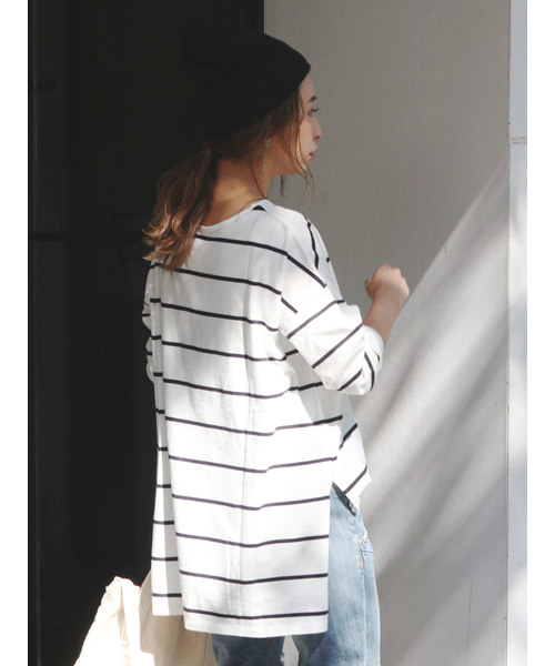 Ungrid（アングリッド）の「クルーネックサイドスリットボーダーロングスリーブTee（Tシャツ/カットソー・レディース・ブラウン系その他/ホワイト×ネイビー/ホワイト×カーキブラウン/ネイビー×ホワイト・マルチサイズ）」の6枚目の写真