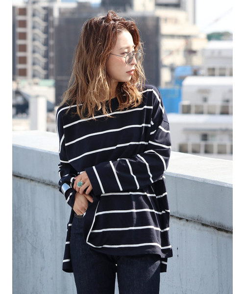 Ungrid（アングリッド）の「クルーネックサイドスリットボーダーロングスリーブTee（Tシャツ/カットソー・レディース・ブラウン系その他/ホワイト×ネイビー/ホワイト×カーキブラウン/ネイビー×ホワイト・マルチサイズ）」の16枚目の写真