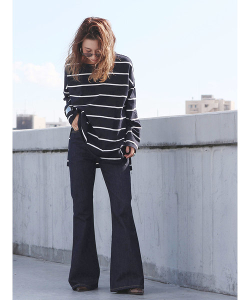 Ungrid（アングリッド）の「クルーネックサイドスリットボーダーロングスリーブTee（Tシャツ/カットソー・レディース・ブラウン系その他/ホワイト×ネイビー/ホワイト×カーキブラウン/ネイビー×ホワイト・マルチサイズ）」の18枚目の写真
