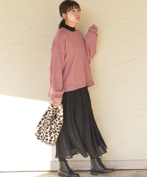 rps（アールピーエス）の「ボリューム袖ワイドプルオーバー（スウェット・レディース・ベージュ/ブラック/ピンク/アイボリー/モカ・M）」の16枚目の写真