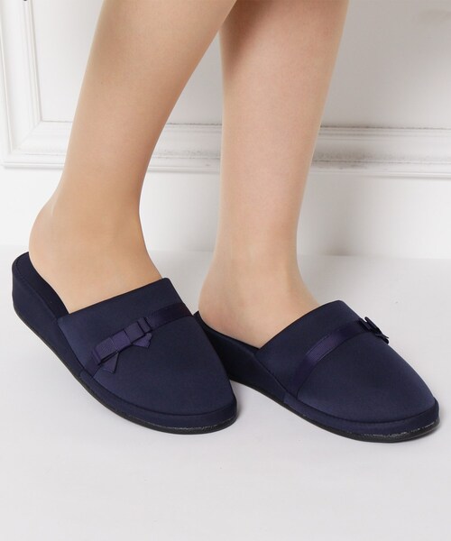 SHOO・LA・RUE（シューラルー）の「携帯バッグ付スリッパ（ルームシューズ/スリッパ・レディース・ブラック/ネイビー/ネイビー系/ブラック系・00）」の6枚目の写真