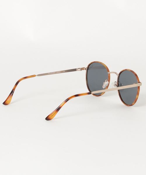 quay（キー）の「QUAY OMEN (キー オーメン)(2colors)(Unisex)(サングラス ブルー ネイビー)（サングラス・メンズ・ネイビー/ブルー・ONE SIZE）」の4枚目の写真