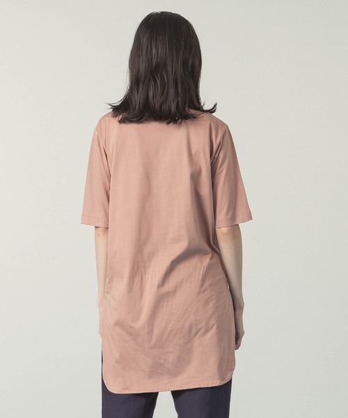 ALLUMER(アリュメール)の「コンパクトヤーンクルーネックチュニック(Tシャツ/カットソー・レディース・ブラック/ピンク/ホワイト/グリーン・1)」の9枚目の写真