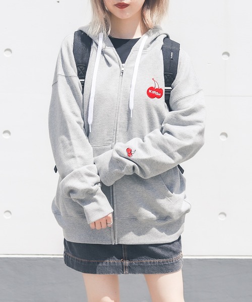 KIRSH スモール チェリー クロップド フード ジップアップ サル KIRSH（キルシー）の「【ZOZO限定】SMALL CHERRY ZIP HOODIE