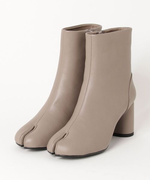 LibertyDoll（リバティードール）の「Liberty doll / 7cm円柱ヒール足袋ブーツ(9043)　ショートブーツ（ブーツ・レディース・ブラック/ダークブラウン/アイボリー/キャメル/グレイッシュベージュ/ベージュ・LL/S/M/L/3L/4L）」の18枚目の写真